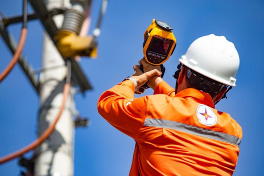 Thay đổi giá điện hai thành phần tác động ra sao đối với người dân và doanh nghiệp?