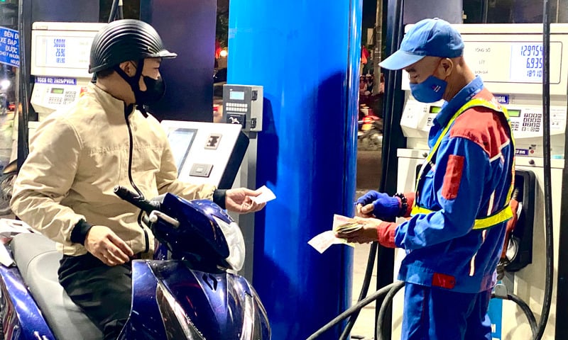 Giá xăng dầu hôm nay 20/1/2026: Đảo chiều giảm nhẹ