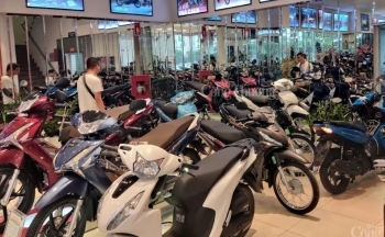 Thị trường xe máy: Giá giảm, cạnh tranh khốc liệt