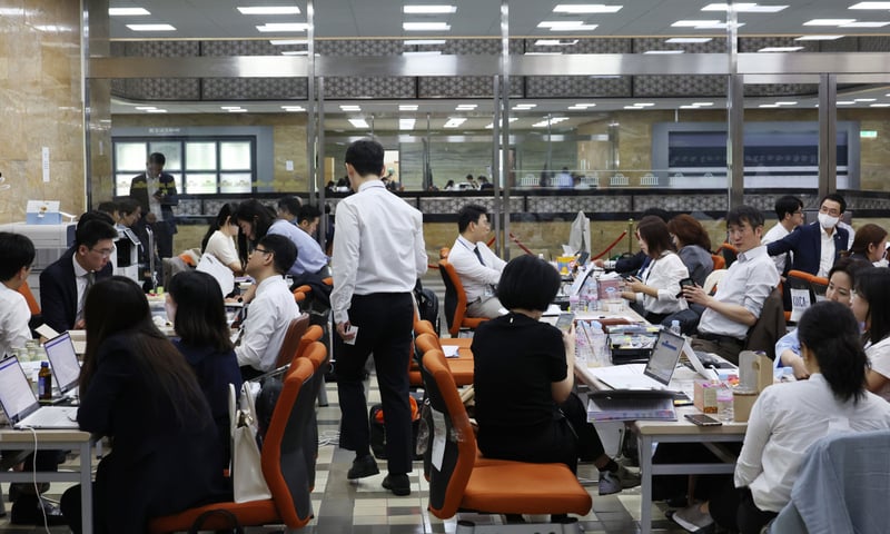 Các quốc gia phát triển đang 'áp KPI' cho công chức, viên chức ra sao?