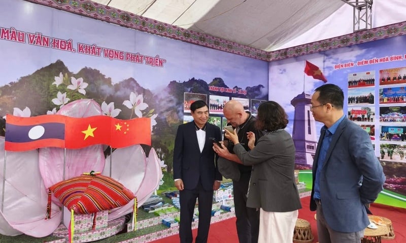 Không gian trưng bày sắc màu văn hoá Điện Biên hút du khách