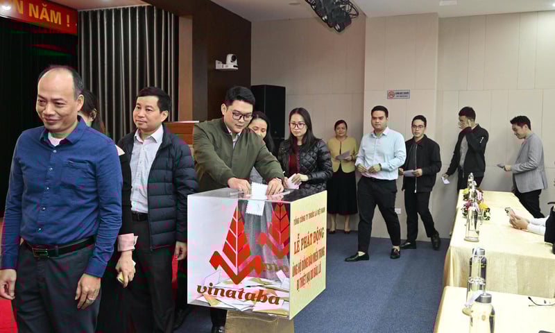 Vinataba ủng hộ gần 10 tỷ đồng hỗ trợ khắc phục hậu quả bão lũ