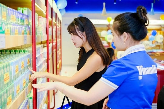 Vinamilk đặt mục tiêu lãi hơn 9.800 tỷ đồng, trả cổ tức tiền mặt tối thiểu bằng 50% lợi nhuận