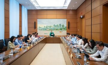 Đại biểu đề xuất mở rộng quyền tiếp cận thông tin cho người nước ngoài