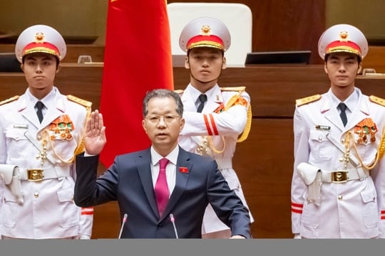 Chánh án Tòa án nhân dân Tối cao Nguyễn Văn Quảng tuyên thệ nhậm chức