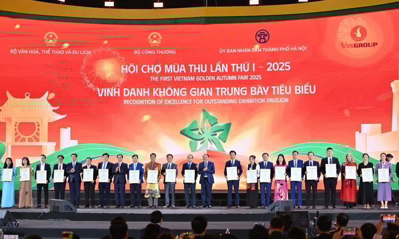 Vinh danh 30 không gian trưng bày tiêu biểu tại Hội chợ Mùa Thu