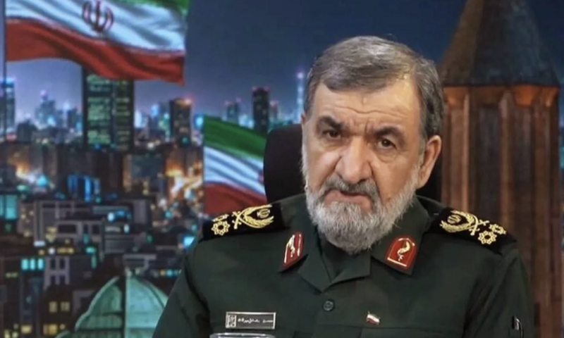 Iran cảnh báo Mỹ sẽ phải 'trả giá đắt' tại eo biển Hormuz