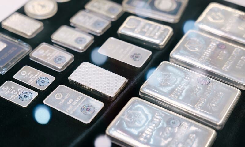 Giá bạc hôm nay 17/12/2025: Bạc giảm nhẹ