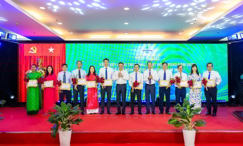 PVOIL là trung tâm doanh thu, lực kéo trong hệ sinh thái Petrovietnam