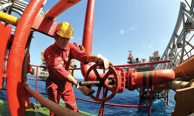 Giữ vững 'lá chắn năng lượng' trước 'bão' địa chính trị Trung Đông