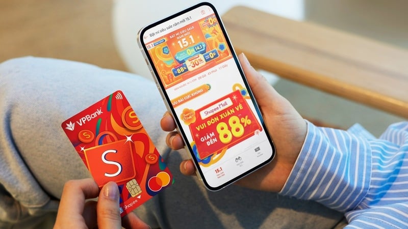 Nhẹ gánh sắm Tết nhờ bí kíp VPBank S Rewards Mastercard