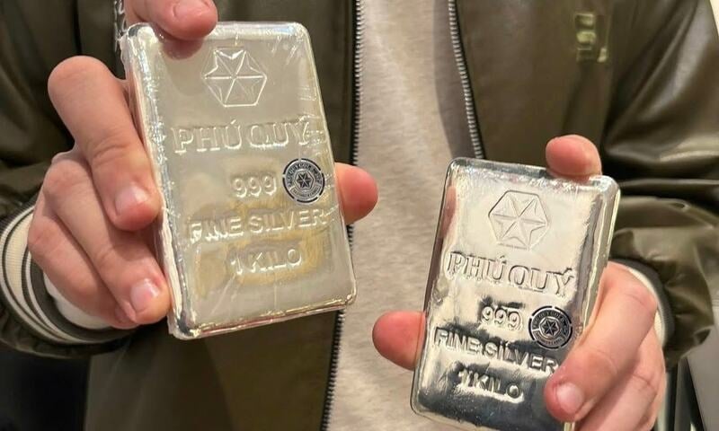 Giá bạc hôm nay 20/12/2025: Chững lại sau chuỗi tăng mạnh