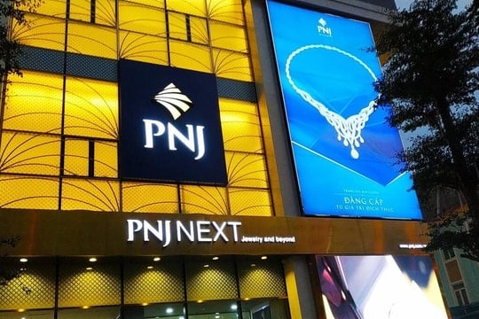 Giá vàng neo cao và cơ hội mở rộng thị phần của PNJ