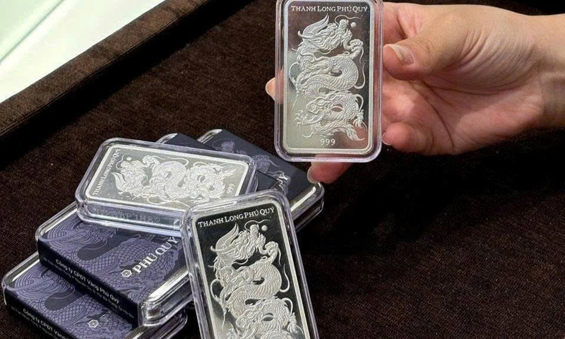 Giá bạc hôm nay 18/1/2026: Bạc sụt giảm