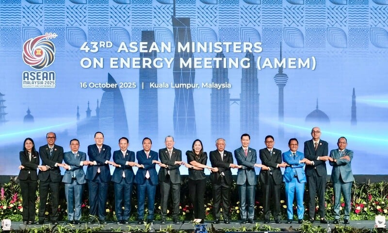 Thứ trưởng Nguyễn Hoàng Long dự Hội nghị Bộ trưởng Năng lượng ASEAN 43