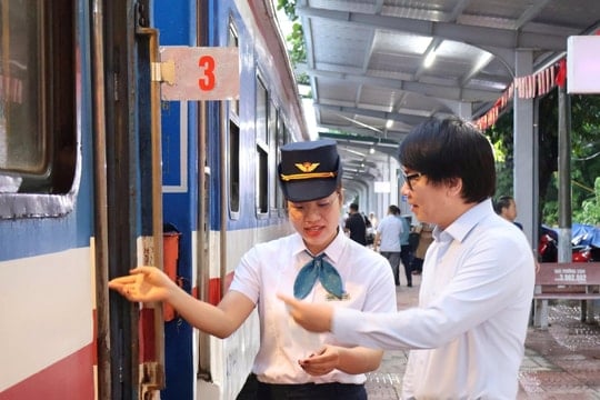 Ngành Đường sắt giảm giá vé tàu, cước chuyển hàng hóa