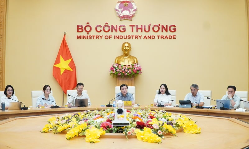 Bộ Công Thương họp Tổ soạn thảo Dự thảo Luật Thương mại điện tử