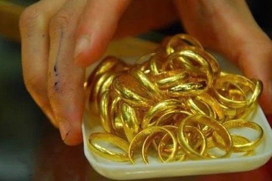Giá vàng nhẫn hôm nay 14/5: Vàng nhẫn lặng sóng, liệu đây là thời điểm tốt để xuống tiền?