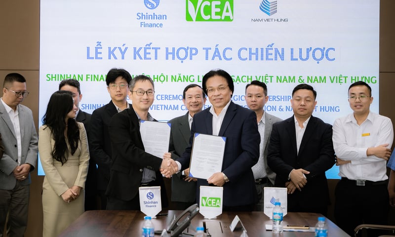 Thúc đẩy điện mặt trời mái nhà tự sản, tự tiêu bằng đòn bẩy tài chính