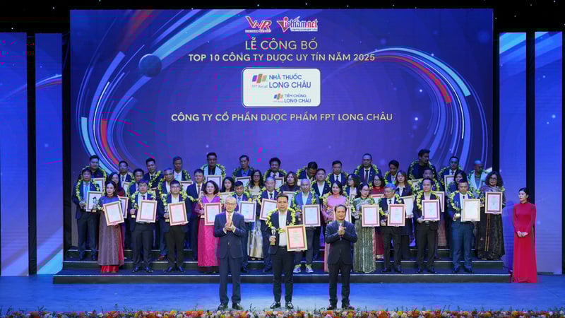 Long Châu 3 năm liên tiếp vào Top 10 công ty phân phối dược phẩm uy tín