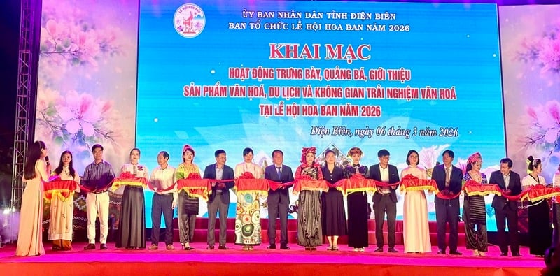 Hội tụ sắc màu văn hóa tại Lễ hội Hoa Ban Điện Biên