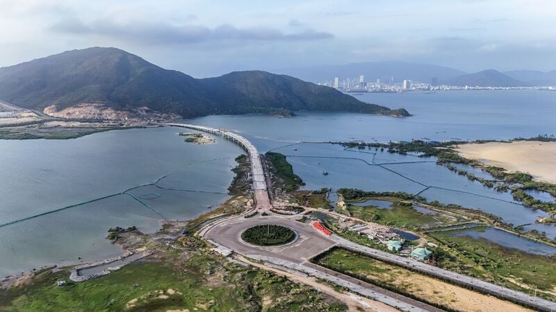 Hợp long cầu Hải Giang kết nối dự án MerryLand Quy Nhơn