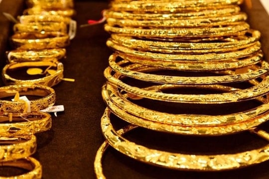 Dự báo giá vàng ngày mai 9/4: Chuyên gia nhận định thị trường “căng”