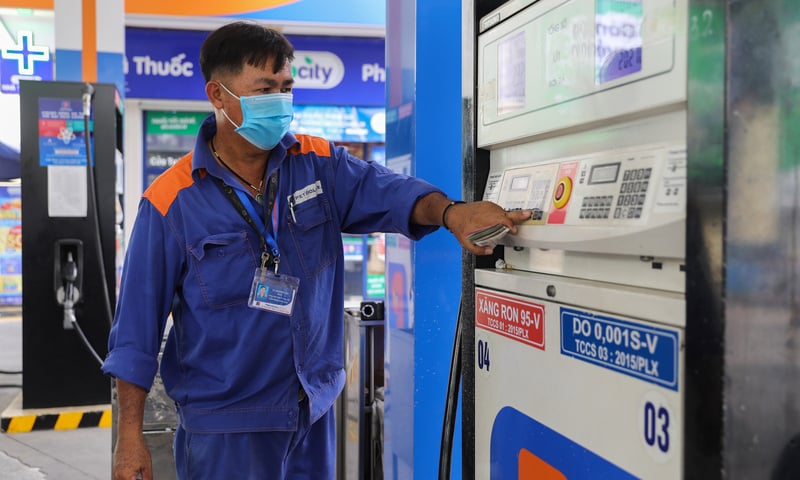 Vì sao giá xăng dầu tăng cao vào kỳ điều hành ngày 7/3/2026?