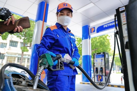 Kéo dài việc giảm thuế nhập khẩu một số mặt hàng xăng dầu về 0% đến 30/6/2026