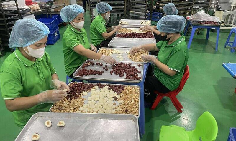 Hà Nội: Tăng cường kiểm soát thị trường bánh kẹo dịp Tết Nguyên đán