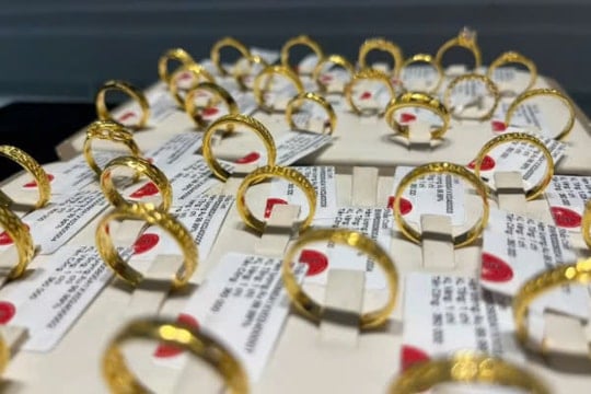 Giá vàng nhẫn hôm nay 19/11: Chấm dứt đà giảm, nhà đầu tư quay lại gom hàng