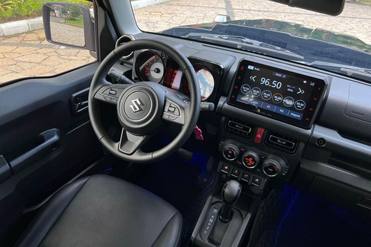 Mẫu SUV được mệnh danh là "tiểu Mercedes-Benz G-Class" rớt giá gần 100 triệu: Thiết kế vuông vức, off-road đỉnh cao