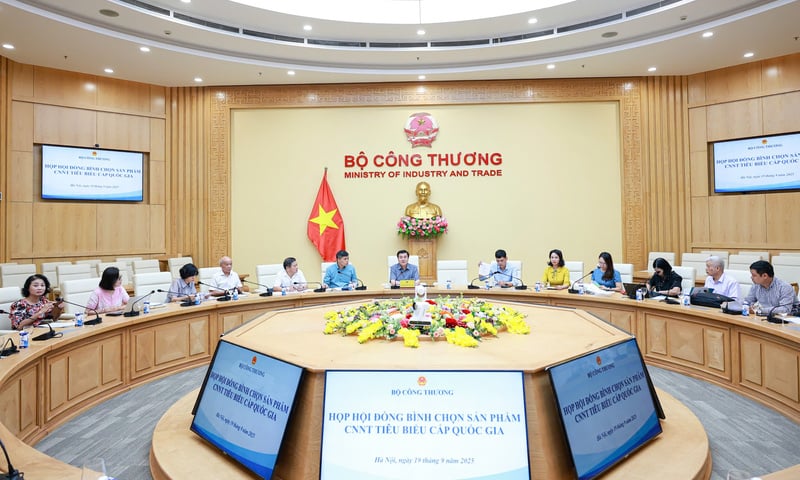 Họp Hội đồng bình chọn sản phẩm công nghiệp nông thôn tiêu biểu