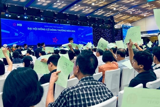 Mùa Đại hội đồng cổ đông 2026: Ngân hàng đua chia cổ tức “khủng”