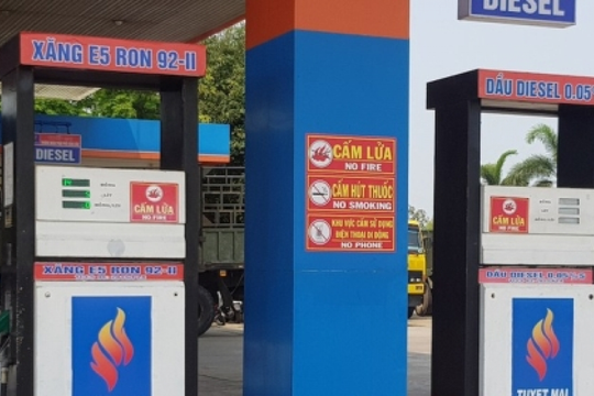 Giá xăng dầu tiếp tục giảm từ 15 giờ hôm nay