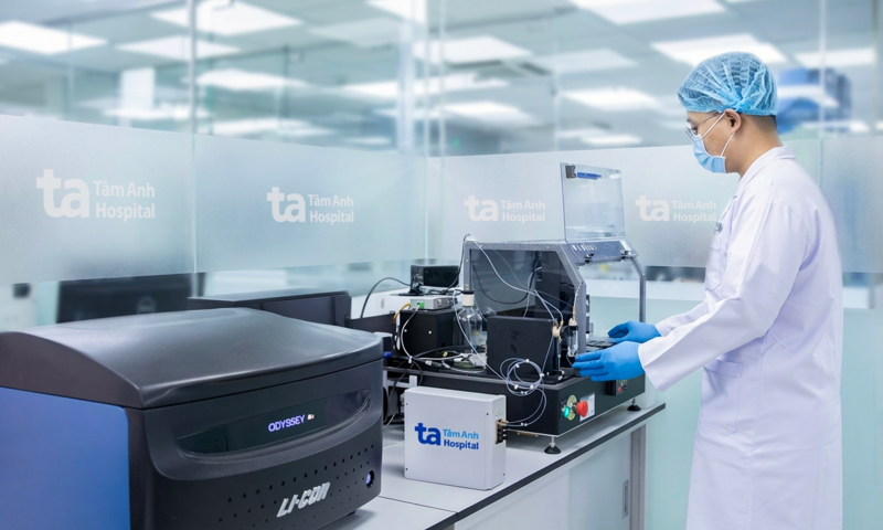 Gần 2.500 người được miễn phí xét nghiệm viêm gan D