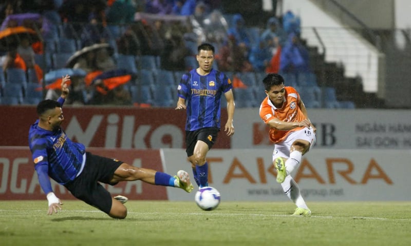 SHB Đà Nẵng hòa kịch tính HAGL phút 90+6 vòng 16 V.League