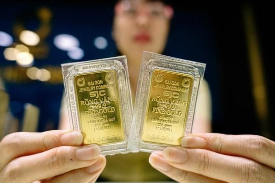 Giá vàng hôm nay 14/4: Giảm mạnh