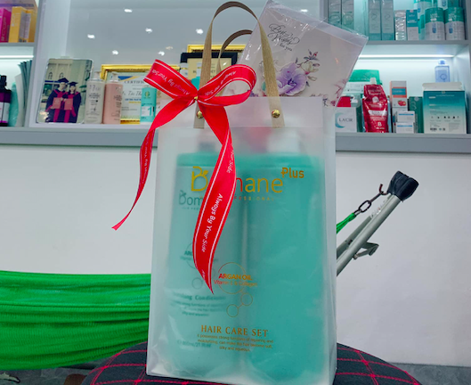 Thị trường quà tặng 20/10 ưu tiên đơn giản và thiết thực