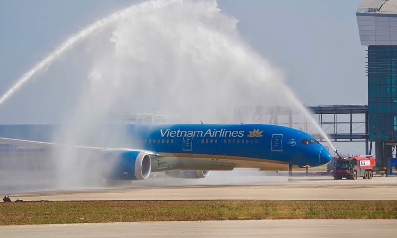 Sân bay Long Thành đón chuyến bay chở khách đầu tiên