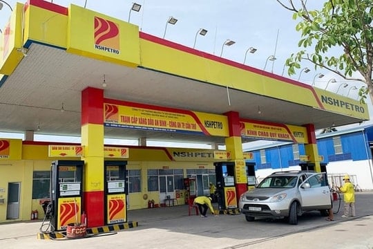 Nợ thuế kéo dài, một đại gia xăng dầu trên sàn chứng khoán đối mặt nguy cơ bị cấm cửa kinh doanh