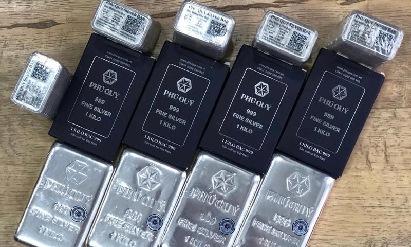 Giá bạc hôm nay 18/12/2025: Tăng kỷ lục