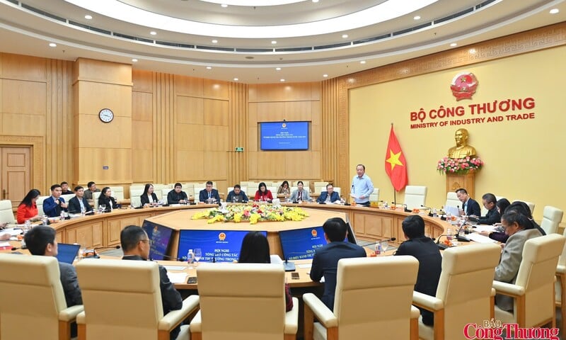 Nhìn lại 1 năm hoạt động của Tổ Điều hành thị trường trong nước 2025