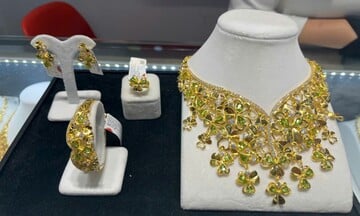 Giá vàng hôm nay (17/4): Thế giới và trong nước biến động trái chiều