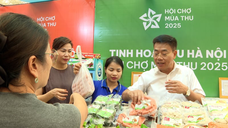 Hương vị gia truyền Hà Nội hút khách tại Hội chợ Mùa Thu