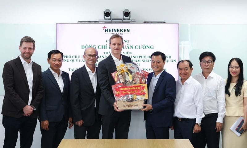 Lãnh đạo TP. Hồ Chí Minh đến thăm và chúc mừng năm mới tại HEINEKEN Việt Nam