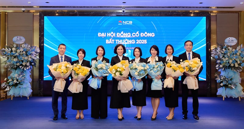 Ngân hàng ‘chốt việc lớn’ cuối năm bằng đại hội cổ đông bất thường