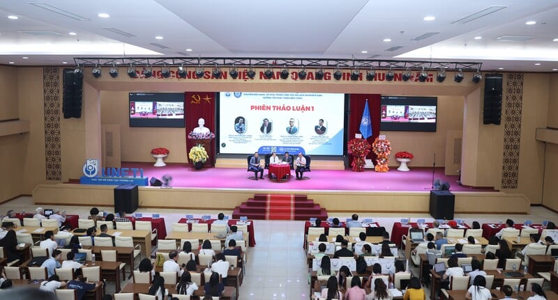 Phát triển ngành du lịch và khách sạn bằng chuyển đổi xanh, số hóa