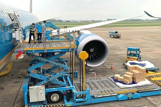 Triển vọng Dịch vụ Hàng hóa Sài Gòn (SCS) đứng trước hai lực kéo trái chiều