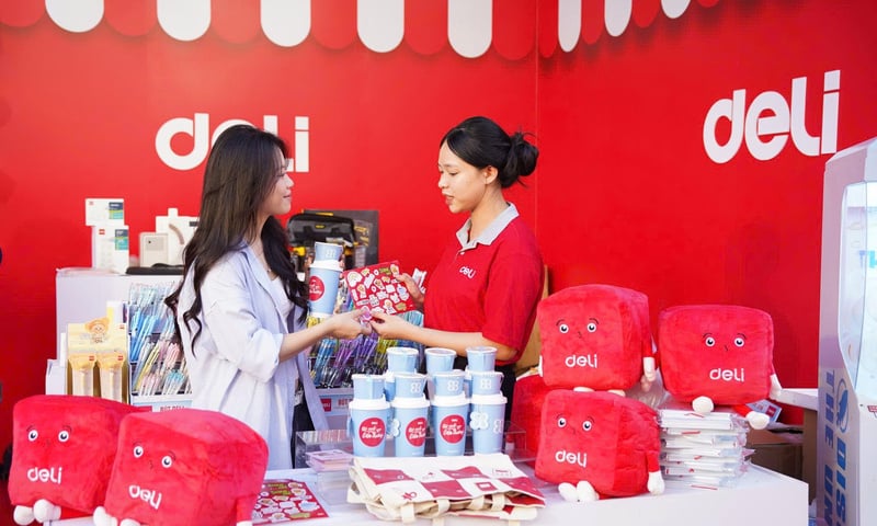 Người trẻ tiên phong mua sắm an toàn, minh bạch tại Online Friday 2025